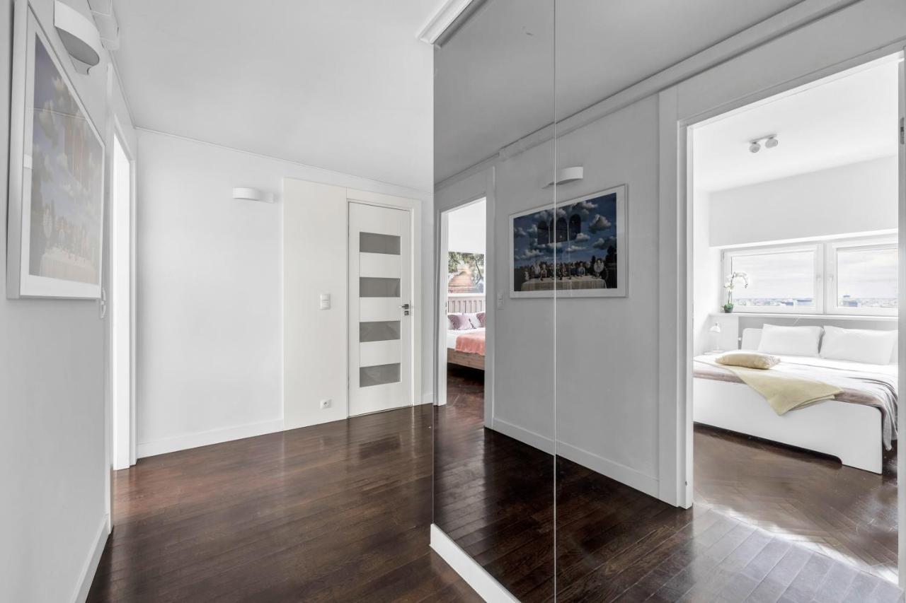 23Rd Floor 3Br Apt With Views Of Warsaw Luaran gambar